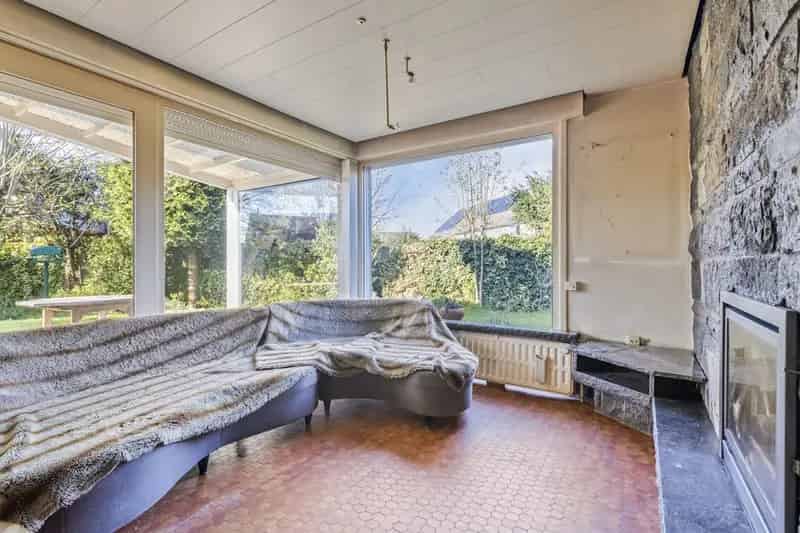 Huis te koop Izegem: 3 slaapkamers, grote tuin, renovatieproject