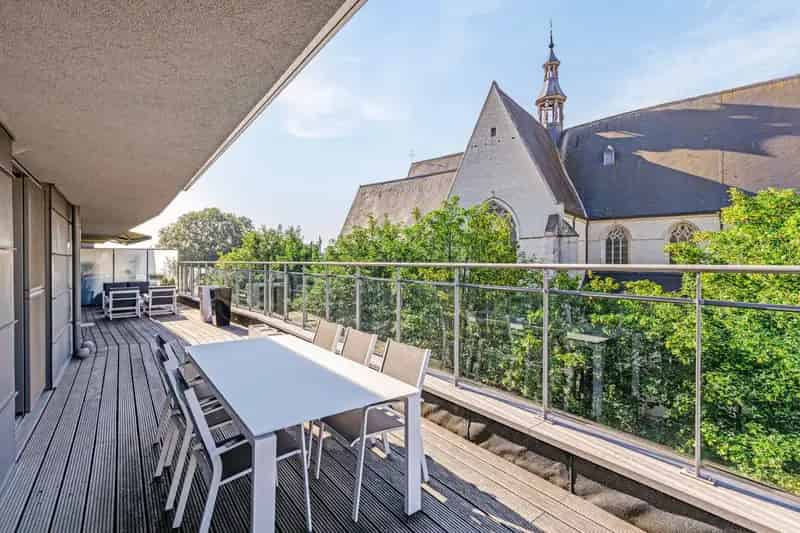 Recent penthouse Mechelen schitterende terrassen