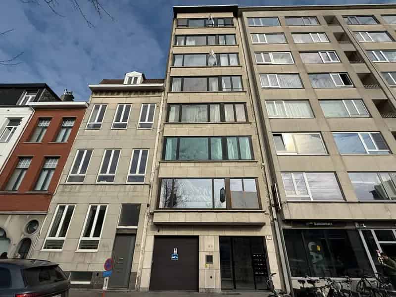 Appartement te huur 3 slaapkamers te renoveren