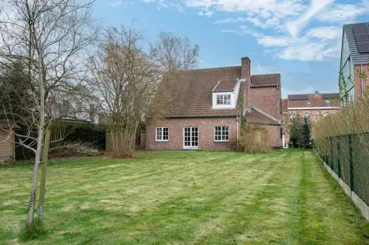 Huis Te Koop: Landelijke Villa Te Renoveren