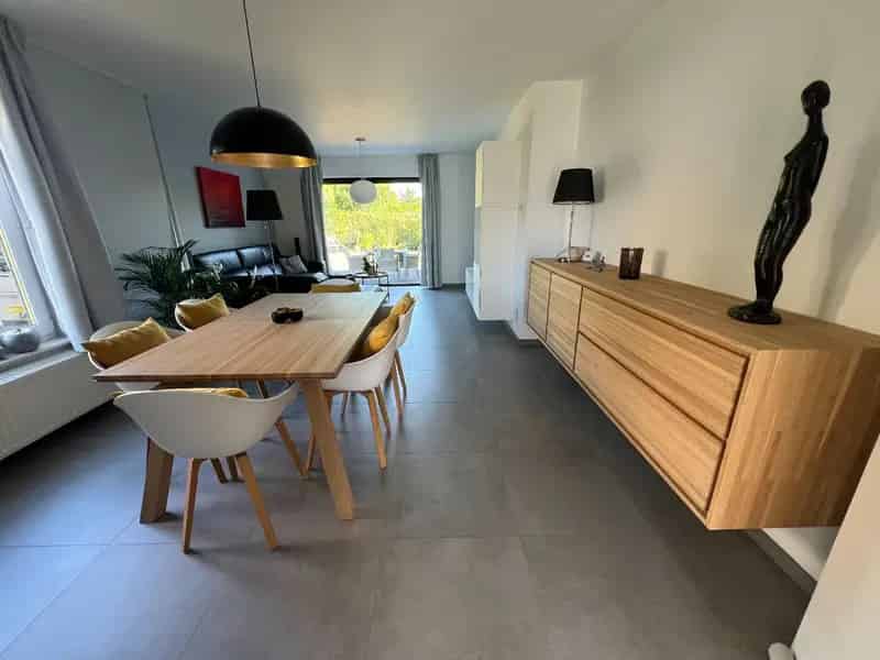 Prachtige moderne woning op toplocatie met 4 slpks, garage, tuin en terras