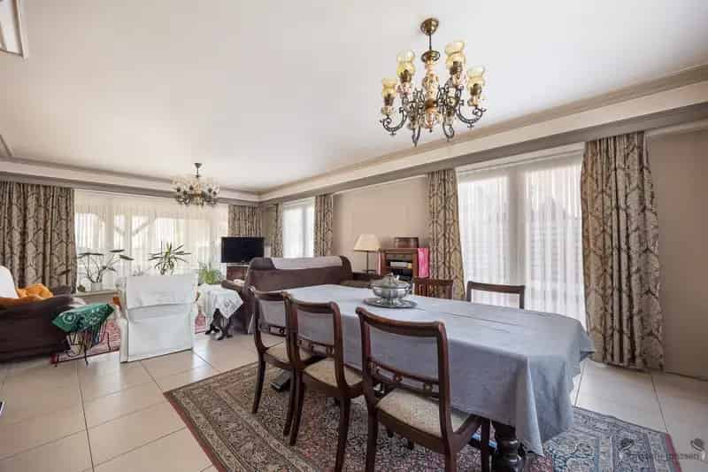 villa op een perceel van 3.552 m²
