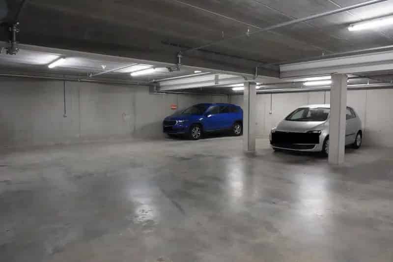 Ondergrondse autostaanplaats in Ekeren.