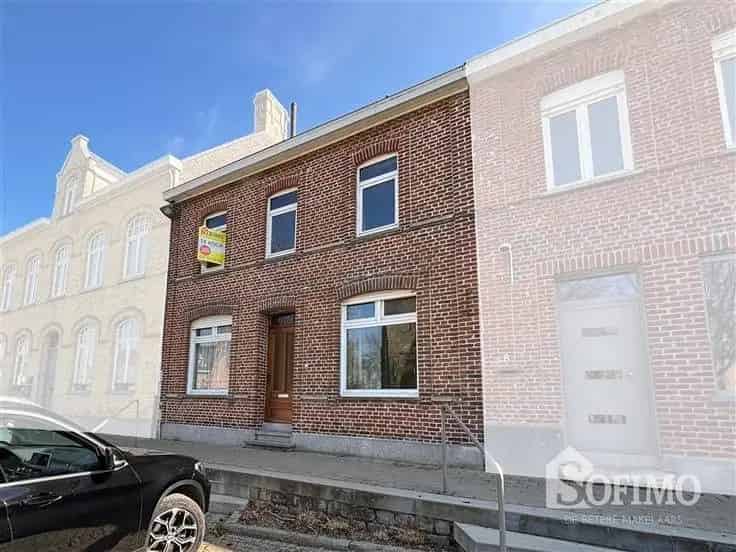 Huis Te Koop Westouter: Charmante Rijwoning Te Renoveren