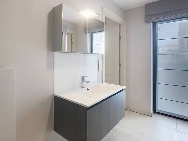 Lichtrijk appartement te koop Oostnieuwkerke
