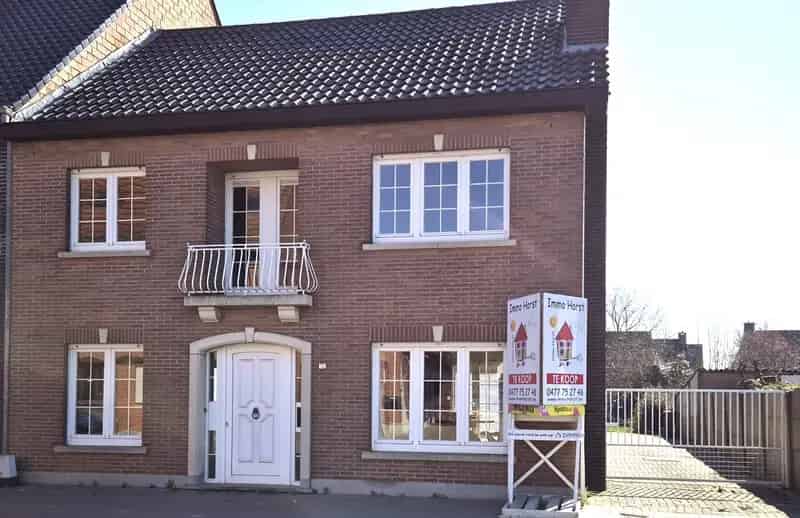 Huis te huur: Instapklare woning met 4 slaapkamers en tuin