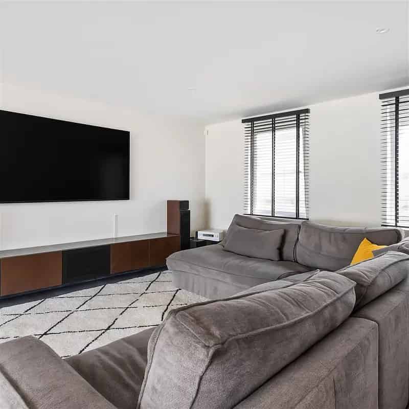 Prachtig Duplex-appartement (154m²) uit ''2022'' 3 slaapkamers, groot terras (30m²) op toplocatie te Kontich (Centrum)!
