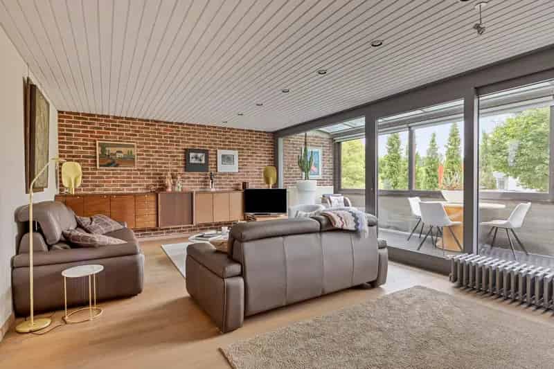 UNIEKE, TIJDLOZE ARCHITECTURALE VILLA MET KANTOOR-/ PRAKTIJKRUIMTE OP TOPLOCATIE IN HASSELT