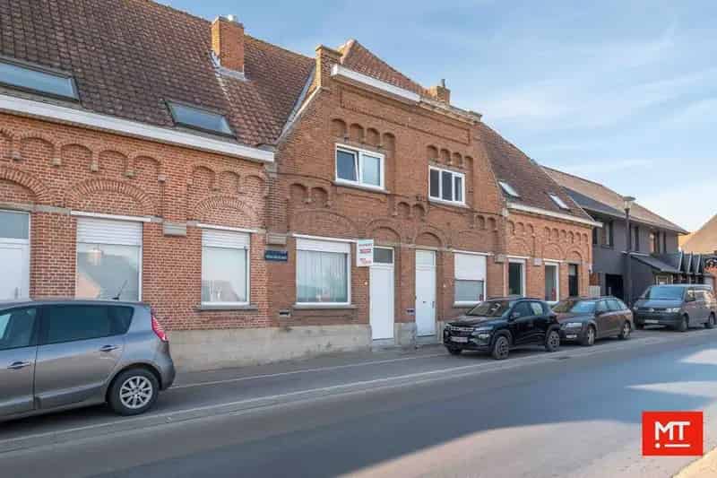 Ideale starterswoning / opbrengsteigendom in de dorpskern van Beselare