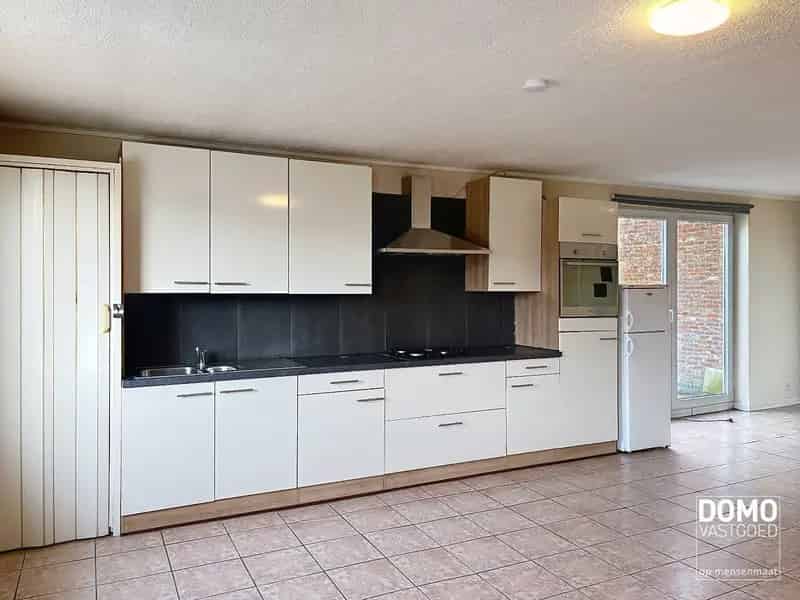 Gebouw bestaande uit 1 studio en 1 appartement gelegen te Hasselt