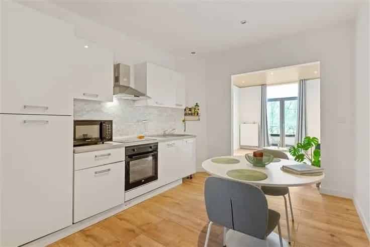 Appartement te Koop Merksem 1 Slaapkamer Terras Gerenoveerd