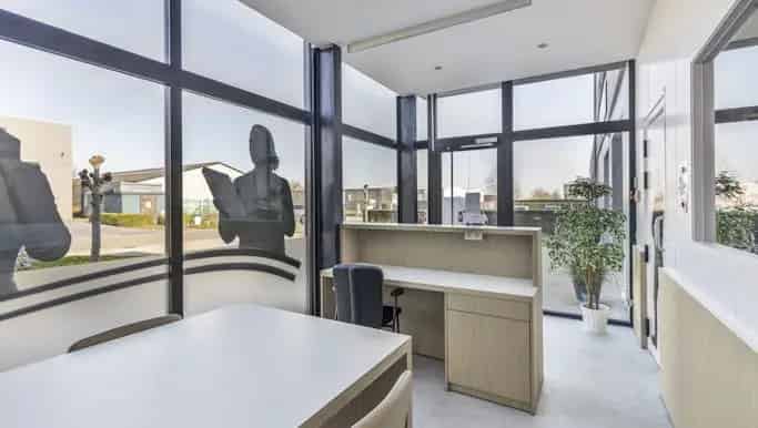 Magazijn met woonst te koop in 't Lindeke 24, Sint-Eloois-Winkel - Dewaele