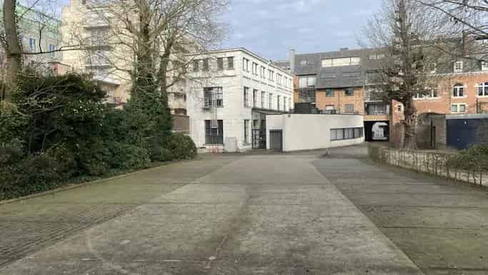 Kantoorgebouw te koop in Hendrik Consciencestraat 6-8, Roeselare - Dewaele