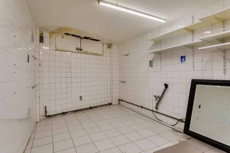 handelspand op centrale ligging!