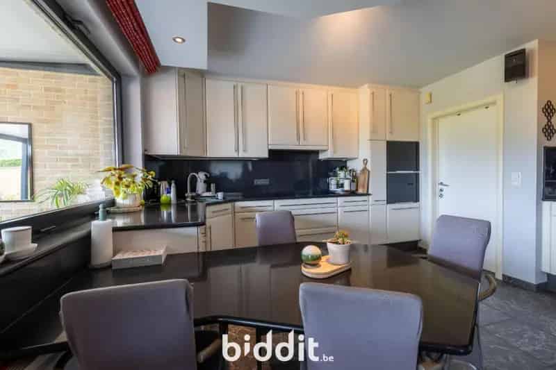 RUIME EN MODERNE WONING