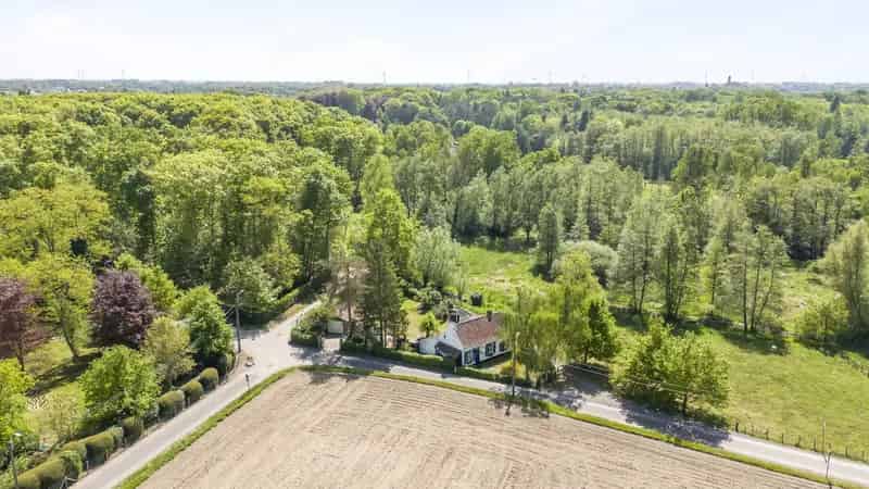 Charmante hoeve te renoveren te Lokeren
