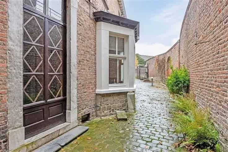 Herenhuis te Koop Borgloon 345m² 4 slaapkamers