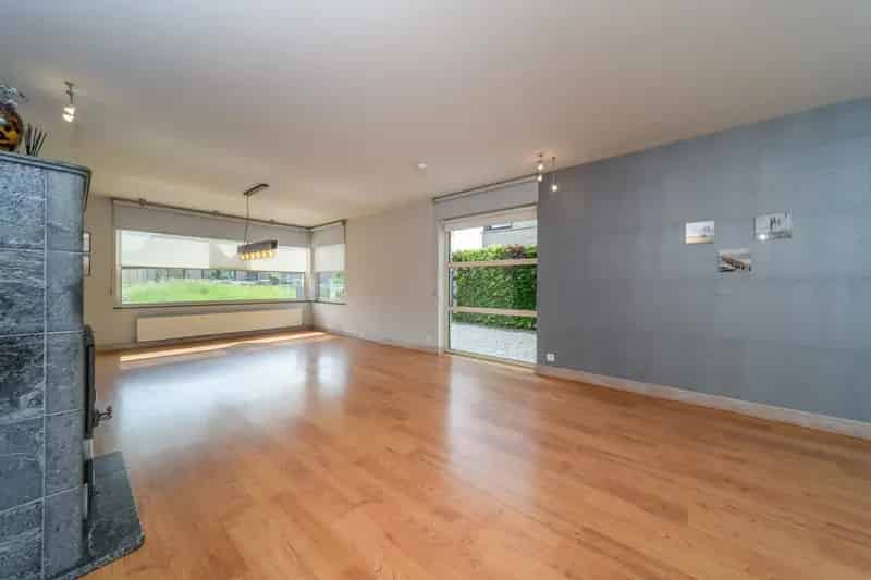 Mooie halfopen bebouwing in rustige villawijk