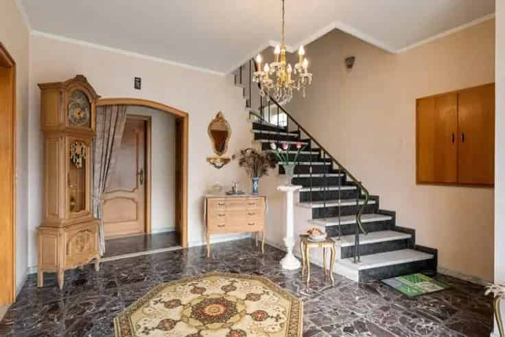 Huis Te Koop: Ruime Vrijstaande Woning met 3 Slaapkamers en Zolder