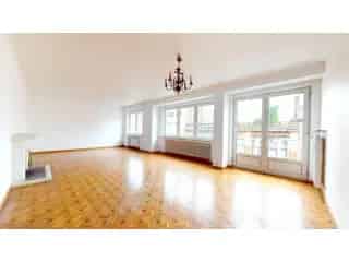 Appartement te koop - Schaarbeek VBD02913


In optie