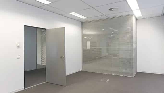 Kantoorgebouw te huur in Kwadestraat 151, Roeselare - Dewaele