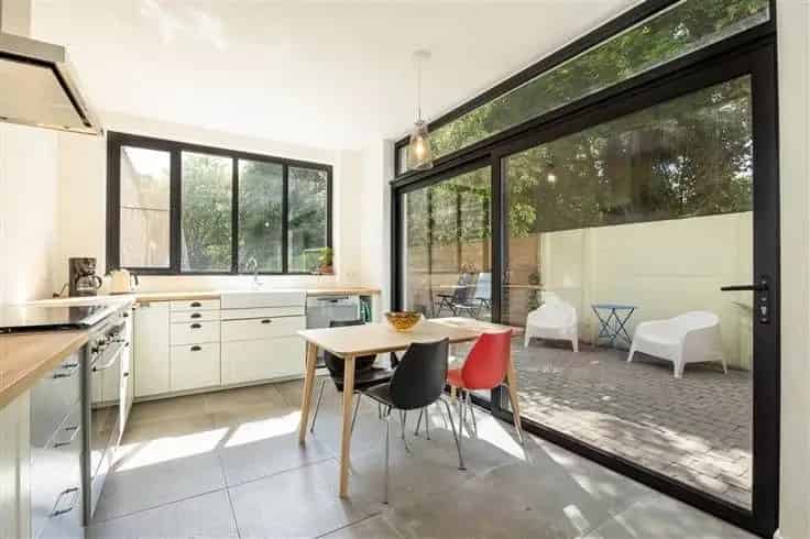 Gerenoveerde Huis 4 slaapkamers Grote Tuin