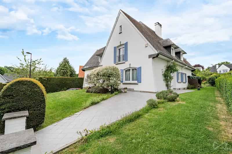 Huis te huur te Beersel 5 slaapkamers grote tuin