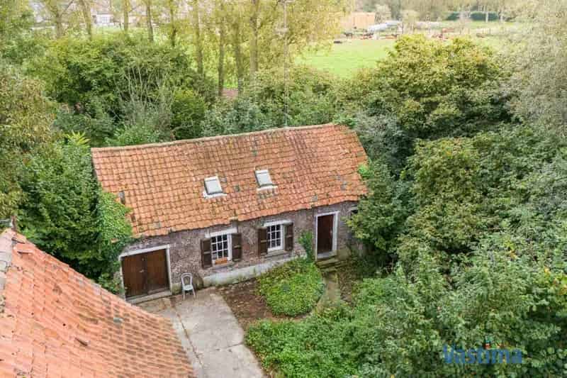 Charmant hoevetje met schuur in een groene oase