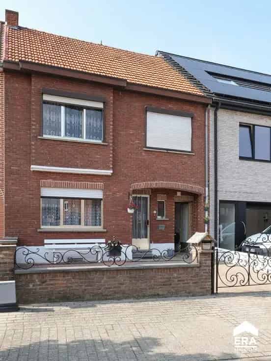 Huis Te Koop Borgloon: Gezinswoning 3 slaapkamers te renoveren