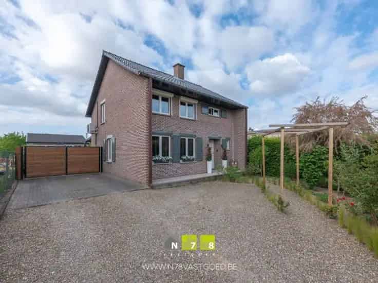 Vrijstaande woning te koop Maasmechelen 3 slaapkamers Bijgebouw