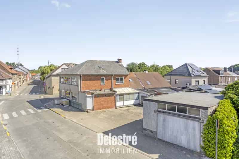Handelswoning met Garage te Huur in Sint-Martens-Bodegem