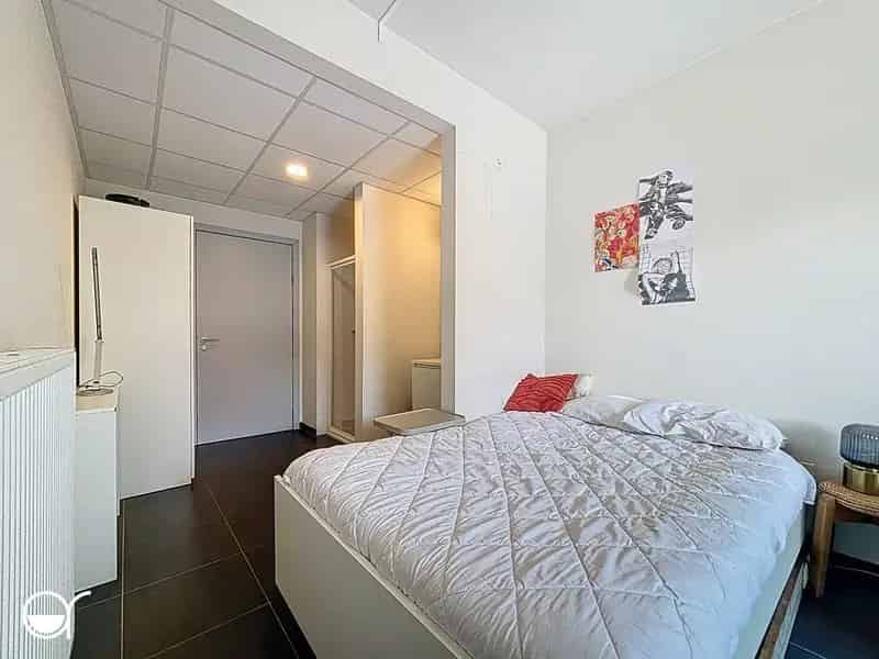 Studentenkamer met eigen douche in "Blaisantpark"