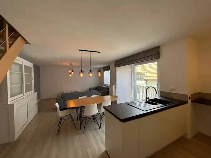 Moderne duplex te Bredene met prachtig uitzicht, wandelafstand van zee, duinen, winkels.
