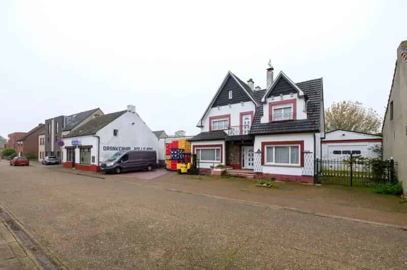 Woning Te Brecht
