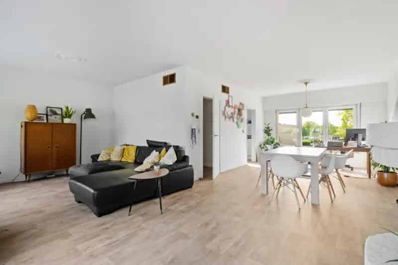 Ruime Bel Etage 3 Slaapkamers Aartselaar Zongerichte Tuin