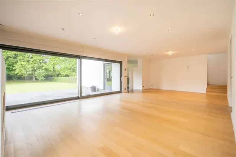 Appartement te huur Genval 235m2 - Meerzicht - Luxe