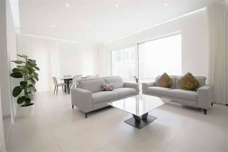 Gelijkvloers appartement te koop in Antwerpen