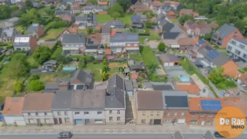 BORSBEKE - Te renoveren woning voorzien van tuin en garage