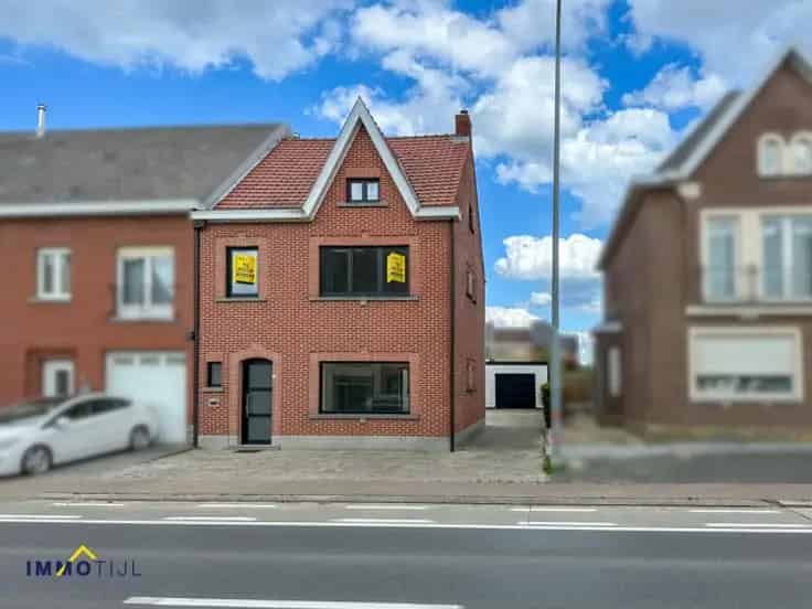 Huis Te Koop Zottegem: 3 Slaapkamers, 2 Badkamers, Garage