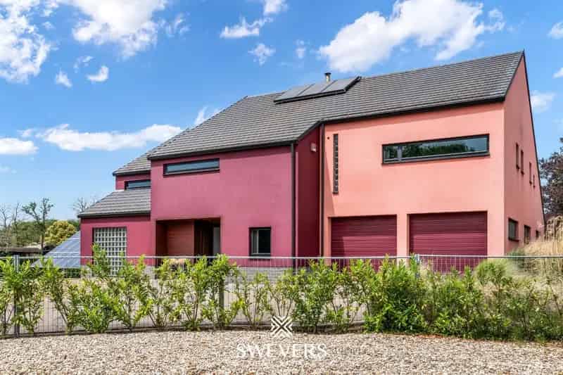 Ruime woning ( 469 m2 ) met veel potentieel op prachtig perceel ( 32a 42ca ) te Bolderberg