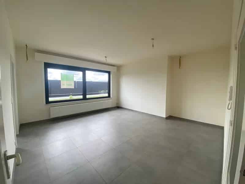 Gerenoveerd 3 slaapkamer appartement vlakbij het centrum van Zedelgem