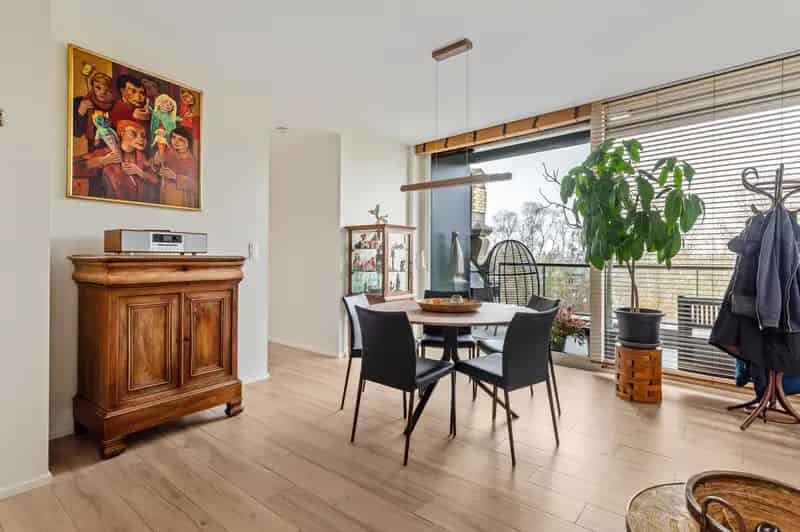 Dakappartement te huur met terras en laadpaal