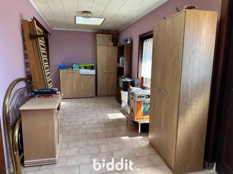 Halfopen bebouwing met 3 slaapkamers, garage en tuin 