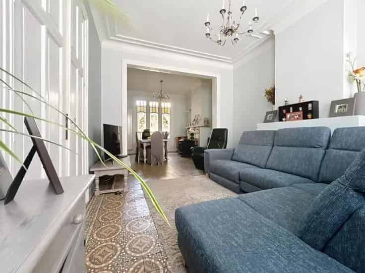 Huis Te Koop 4 slaapkamers 2 badkamers stadstuin 222m²