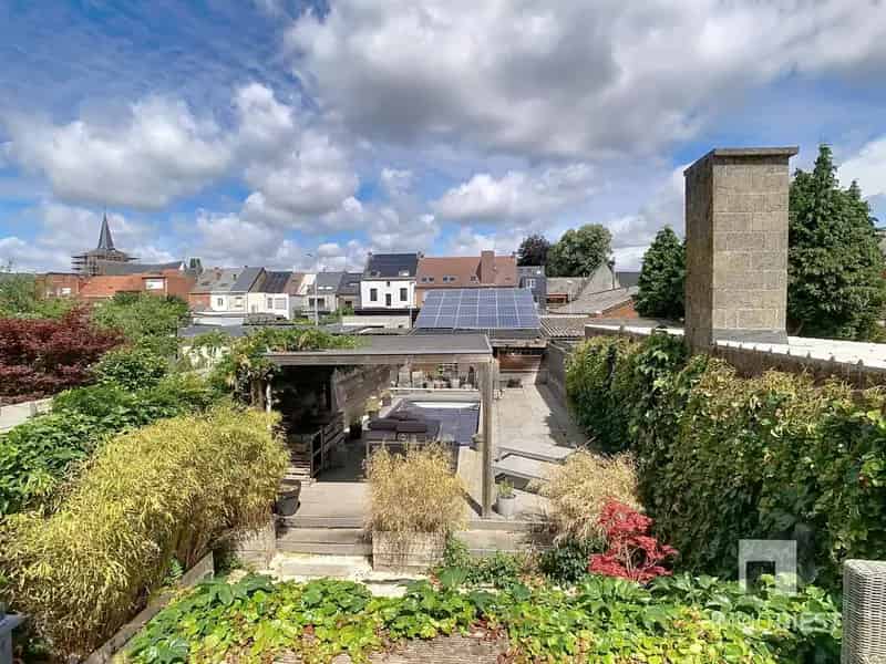 Hippe splitlevel met 3 slaapkamers in hartje Zichem.