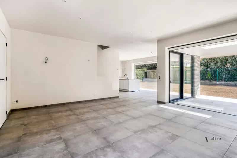 Nieuwbouwwoning in het centrum Aalter!