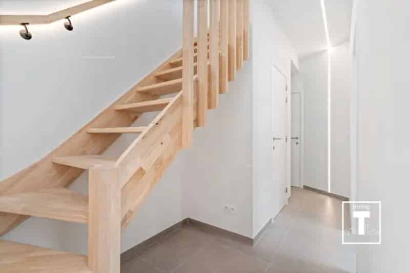 Huis te huur Gentbrugge: 2 slaapkamers, gerenoveerd
