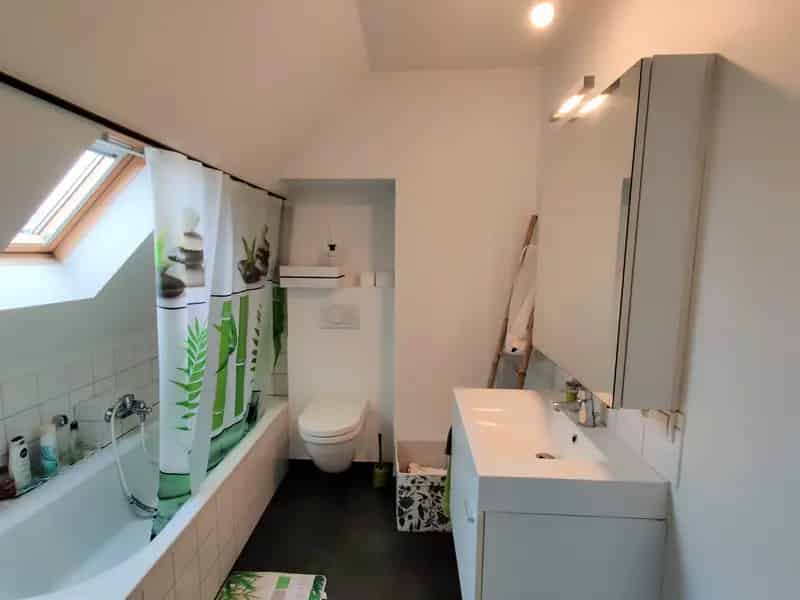 Gezellig appartement met 1 slaapkamer, fietsberging en autostaanplaats.