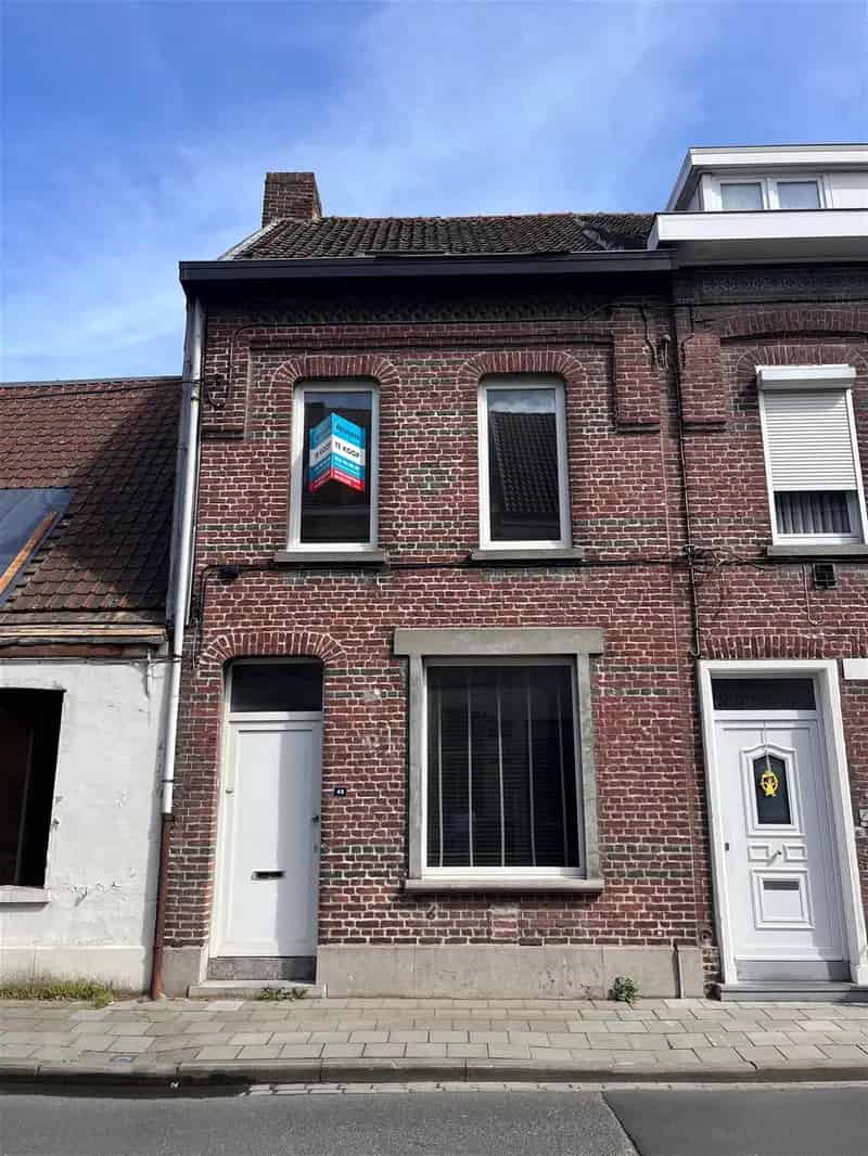 Huis te koop Izegem: 4 slaapkamers, op te frissen