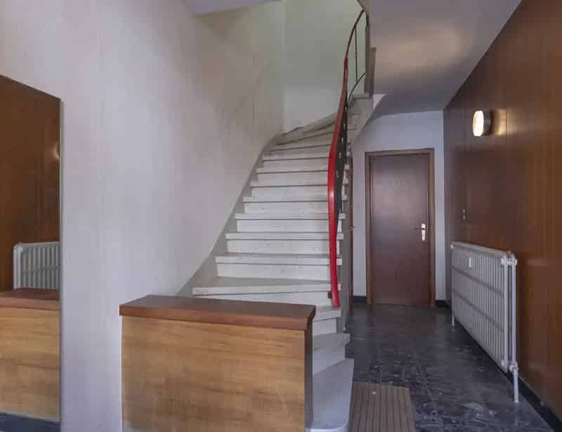 Gerenoveerd appartement met 2 slaapkamers te Anderlecht